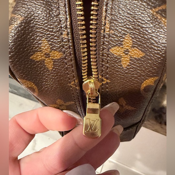 LOUIS VUITTON Monogram Trousse Toilette 28 - Picture 8 of 8